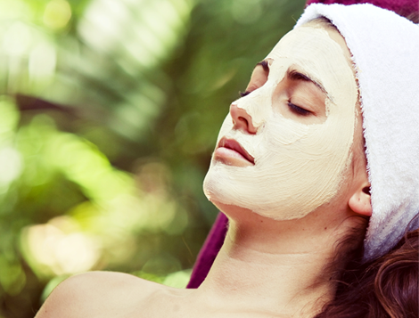 Faça a sua própria máscara rejuvenescedora