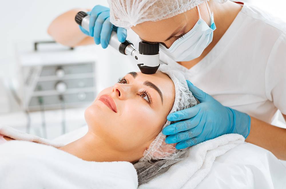 Por que a leitura sistêmica se tornou o novo diferencial na dermatologia?