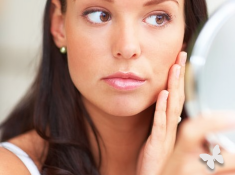 Você passa muito a mão no rosto?