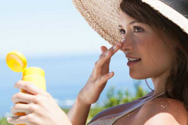 7 maneiras de aproveitar o melhor do verão e prevenir o câncer de pele