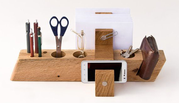 dicas-organizar-mesa-de-escritorio-trabalho-suportes-objetos-cintia-cunha-sempre-bella